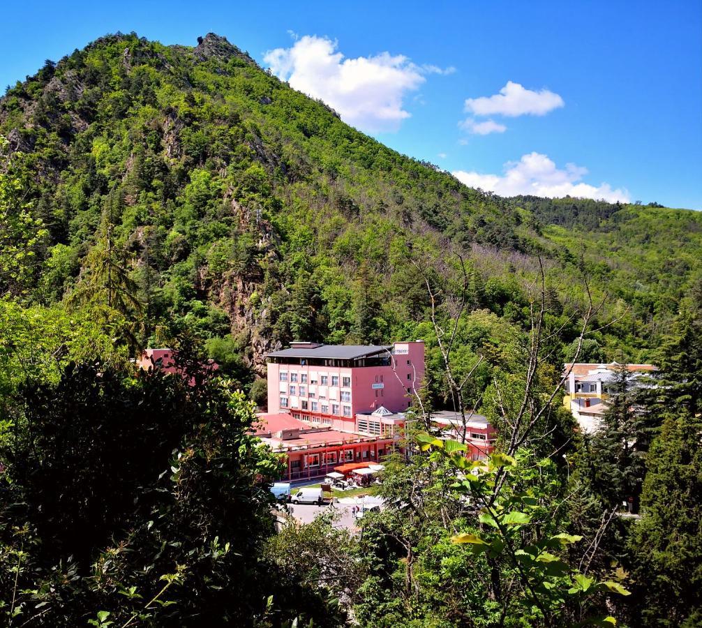 Hotel Les Sources Vernet-les-Bains Buitenkant foto